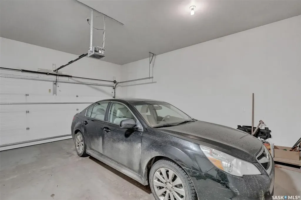 3328 Lakeshore Court Regina SK S4S 7H8