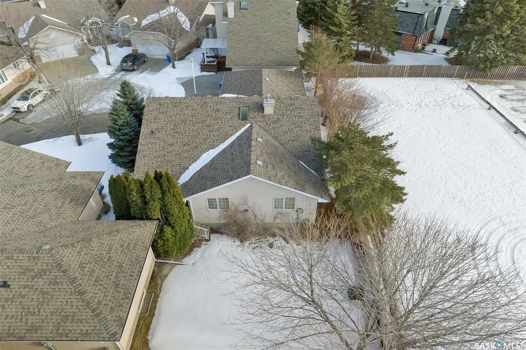 3328 Lakeshore Court Regina SK S4S 7H8