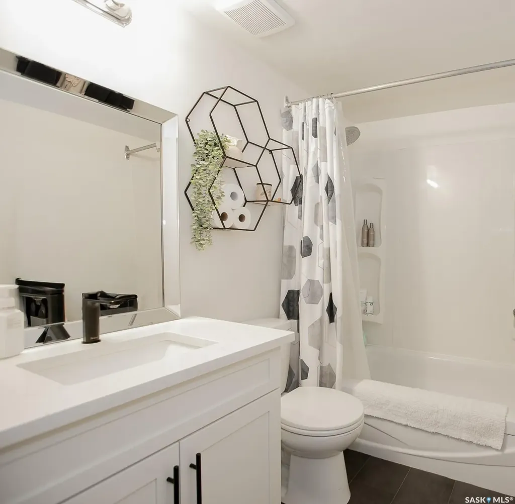 22 Nollet Avenue Regina SK S4T 7P9