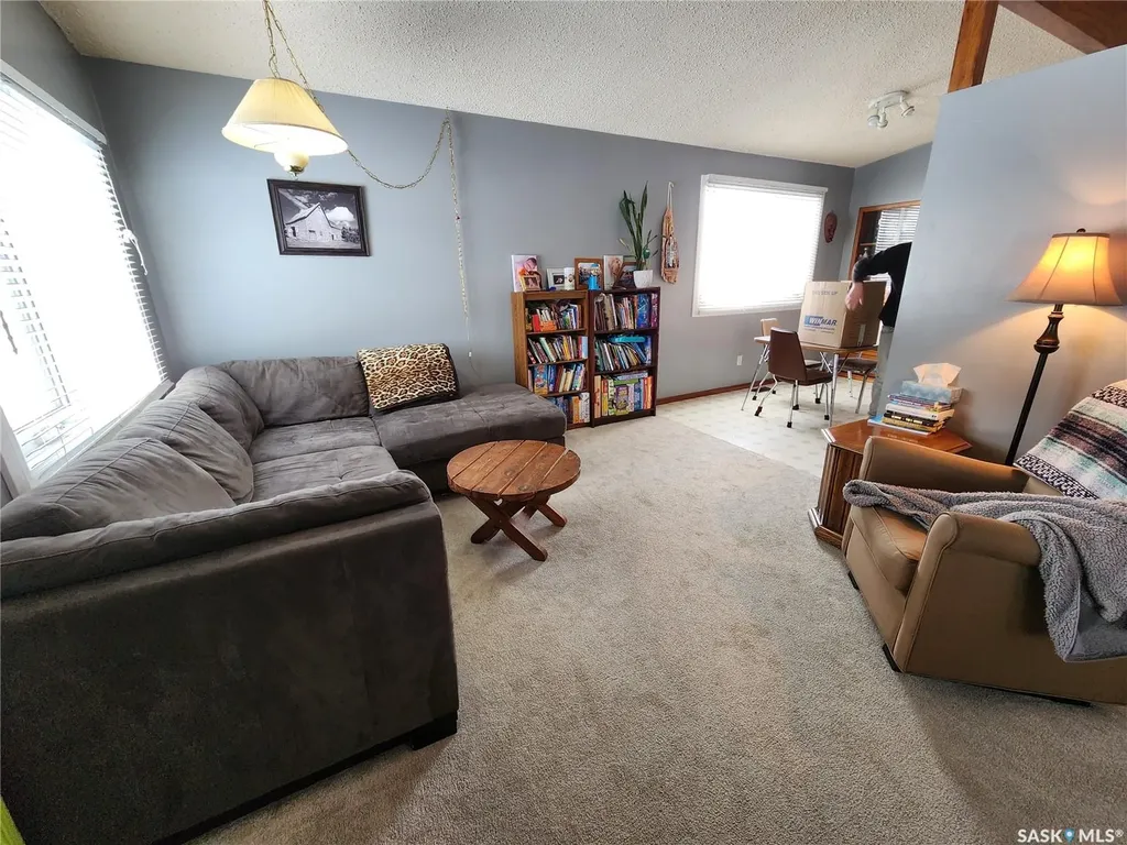 304 Second Avenue E Lampman SK S0C 1N0