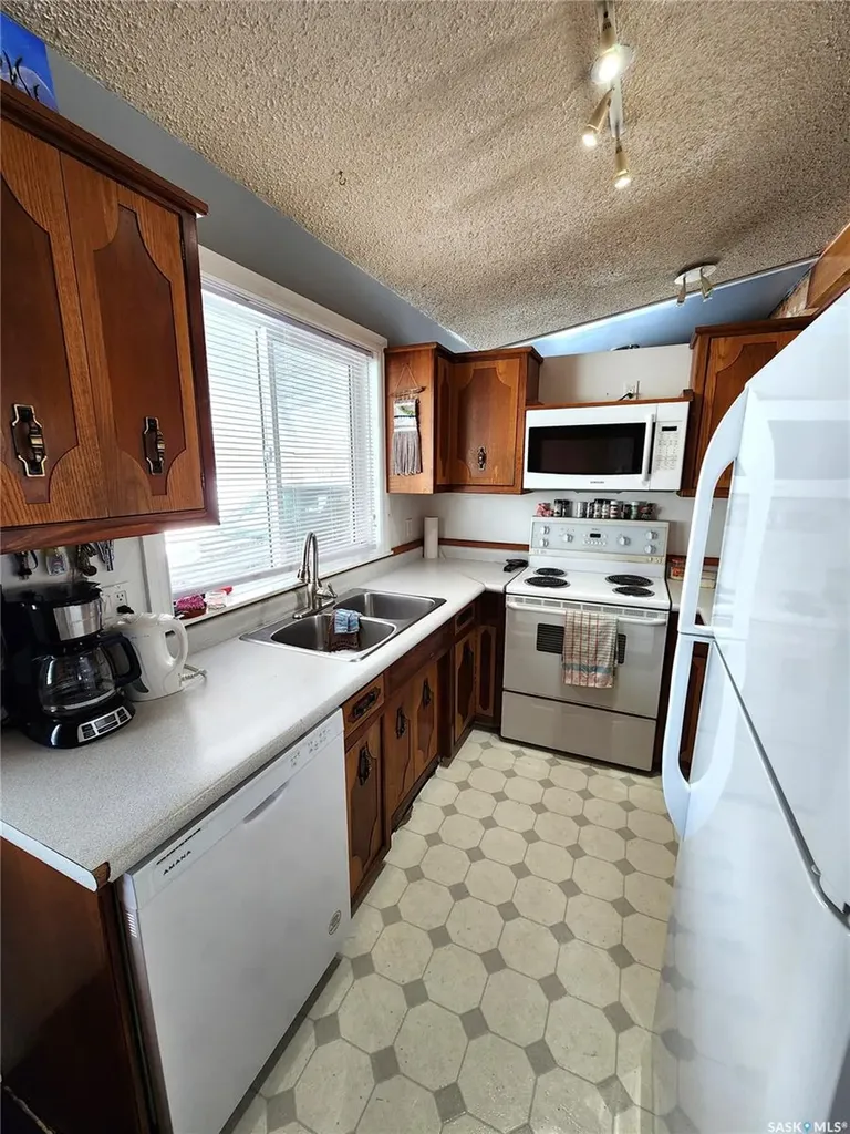 304 Second Avenue E Lampman SK S0C 1N0