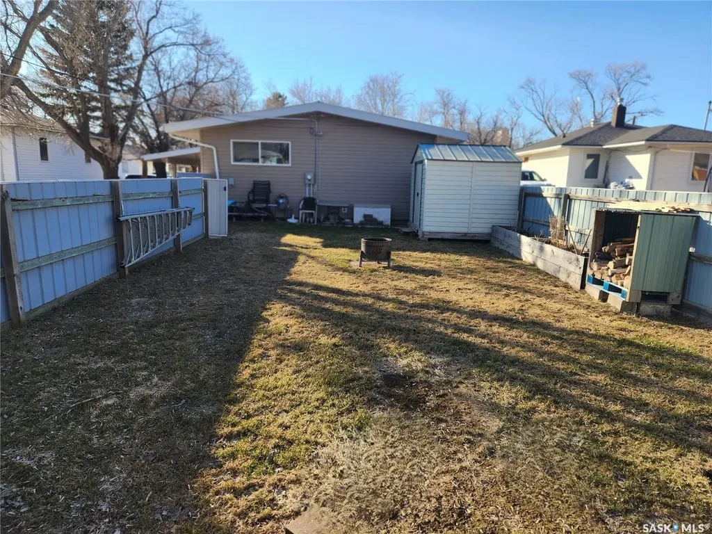 304 Second Avenue E Lampman SK S0C 1N0