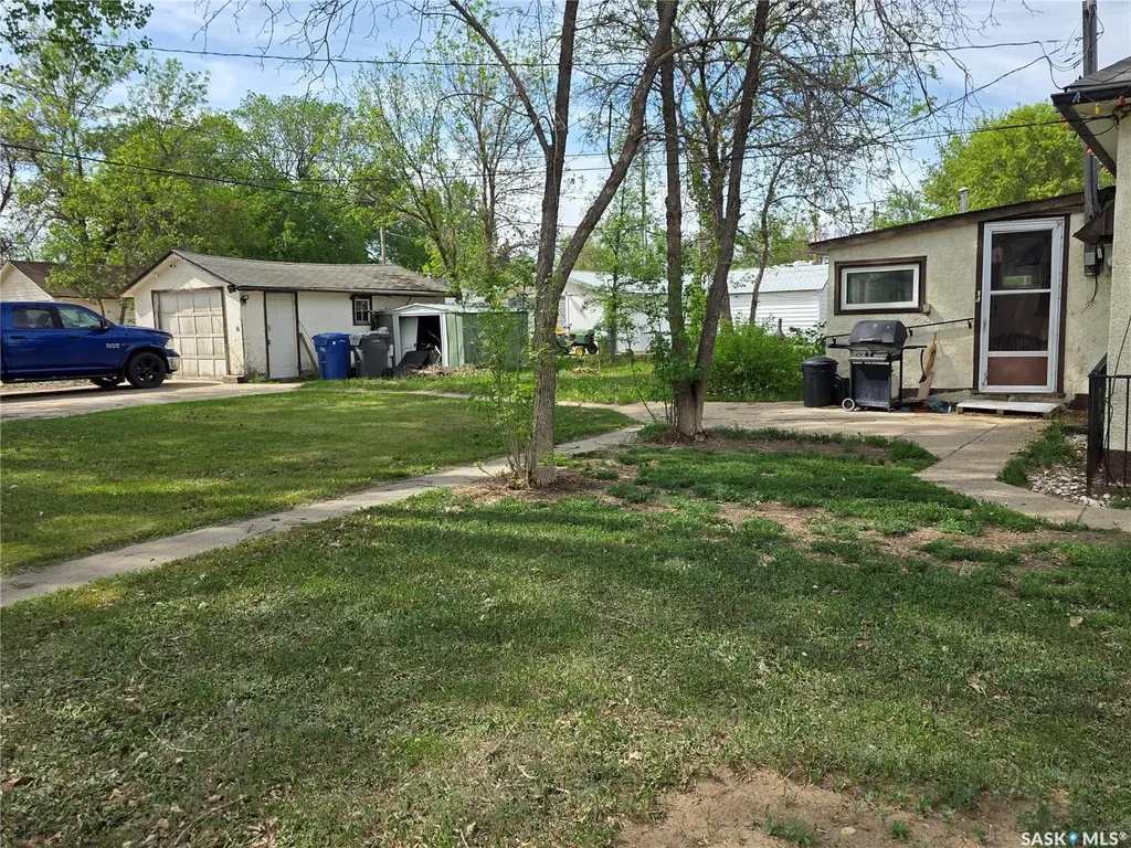 5460 Kings Avenue Gull Lake SK S0N 1A0