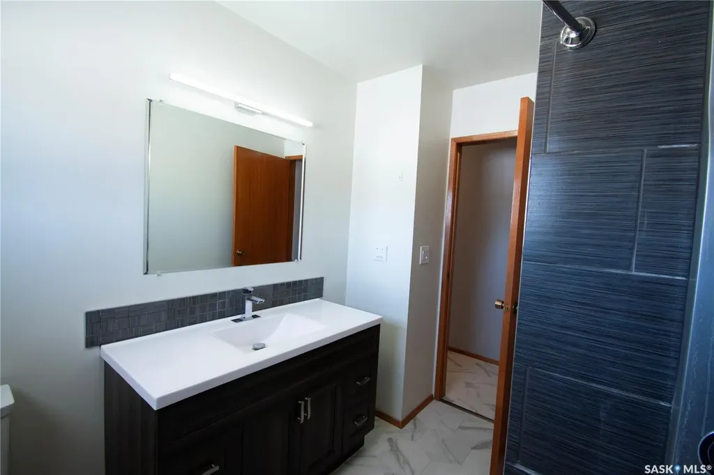 410 Central Avenue Montmartre SK S0G 3M0