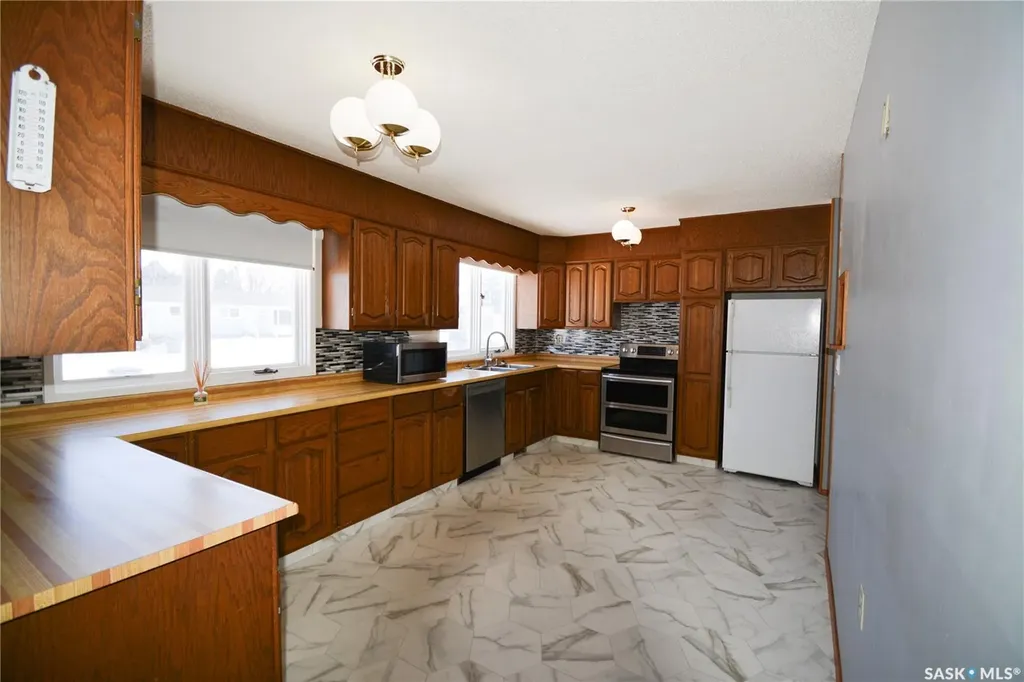 410 Central Avenue Montmartre SK S0G 3M0