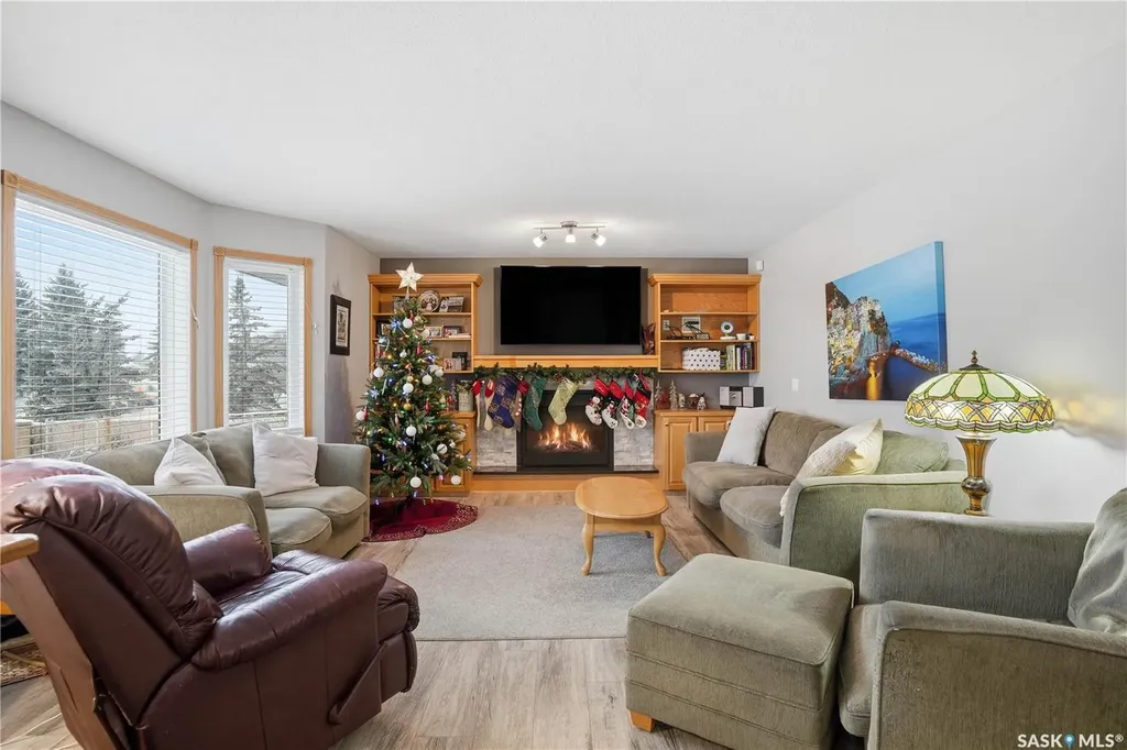 3148 Wimbledon Bay Regina SK S4V 2Y6