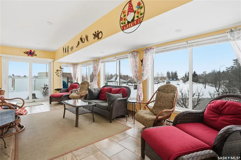 3148 Wimbledon Bay Regina SK S4V 2Y6