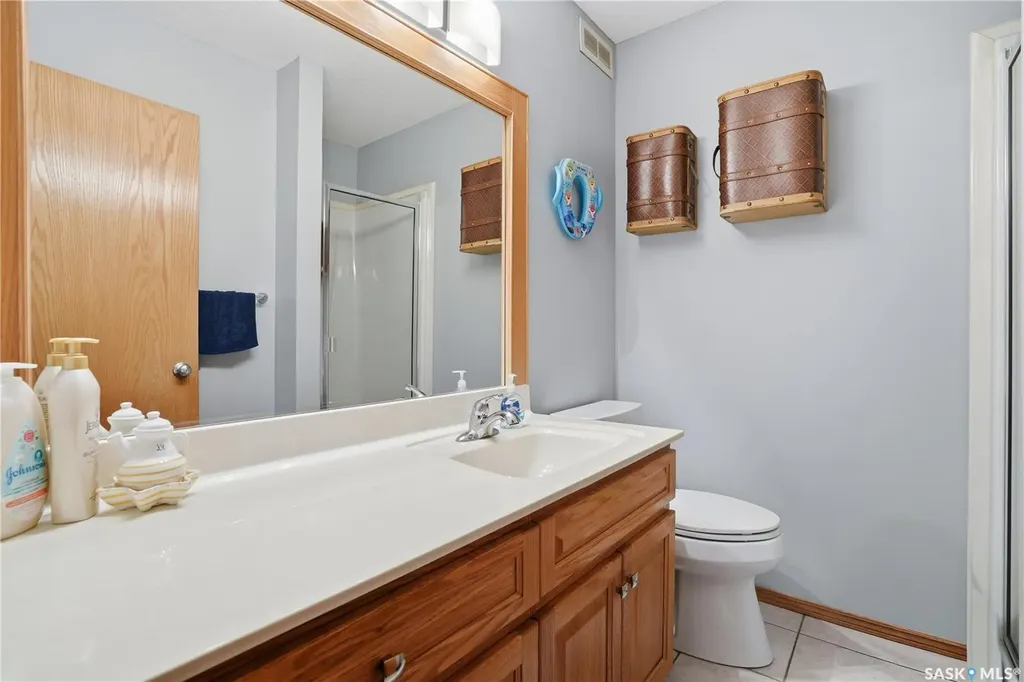 3148 Wimbledon Bay Regina SK S4V 2Y6