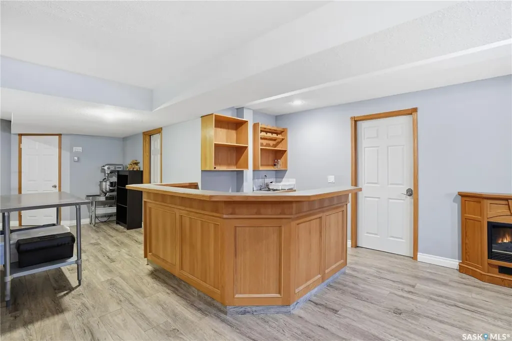 3148 Wimbledon Bay Regina SK S4V 2Y6