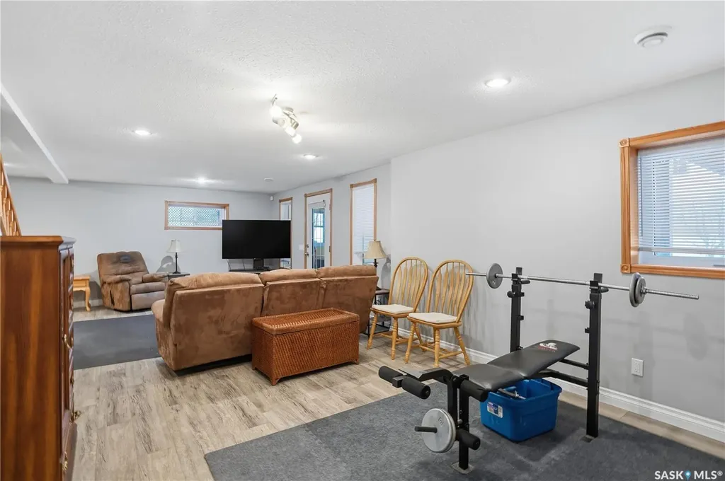 3148 Wimbledon Bay Regina SK S4V 2Y6