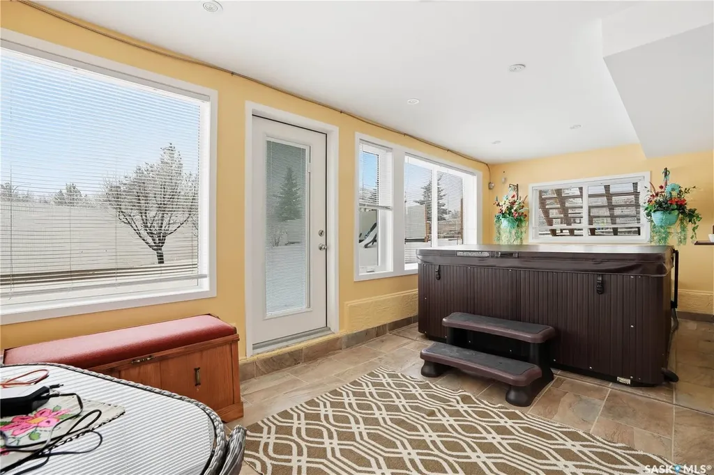 3148 Wimbledon Bay Regina SK S4V 2Y6