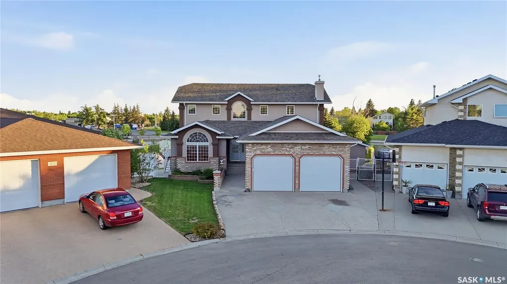 3148 Wimbledon Bay Regina SK S4V 2Y6