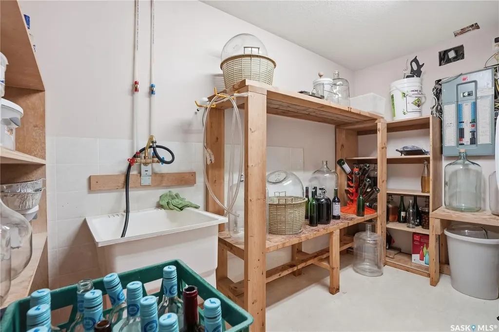 3148 Wimbledon Bay Regina SK S4V 2Y6