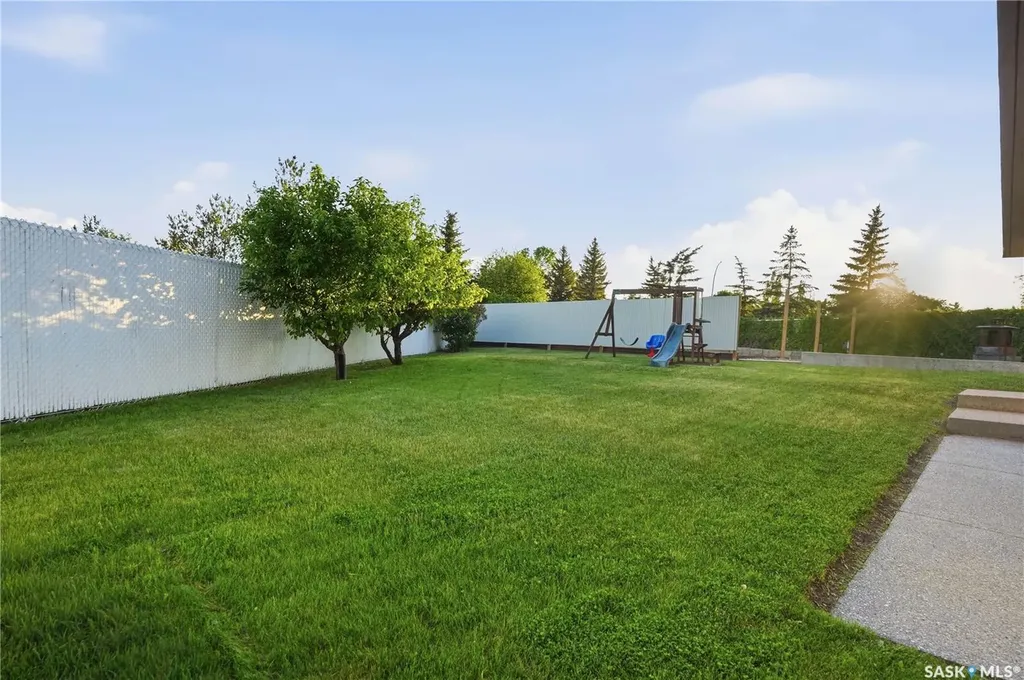 3148 Wimbledon Bay Regina SK S4V 2Y6