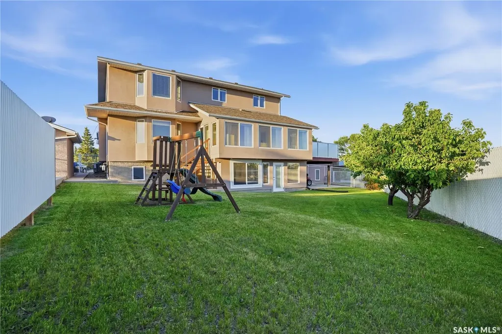 3148 Wimbledon Bay Regina SK S4V 2Y6