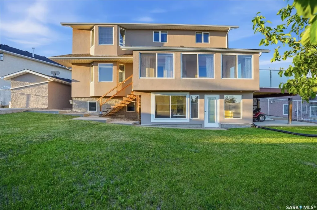 3148 Wimbledon Bay Regina SK S4V 2Y6