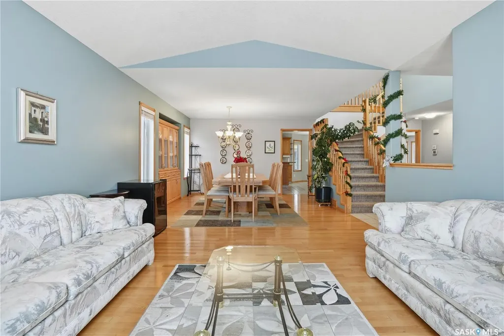 3148 Wimbledon Bay Regina SK S4V 2Y6
