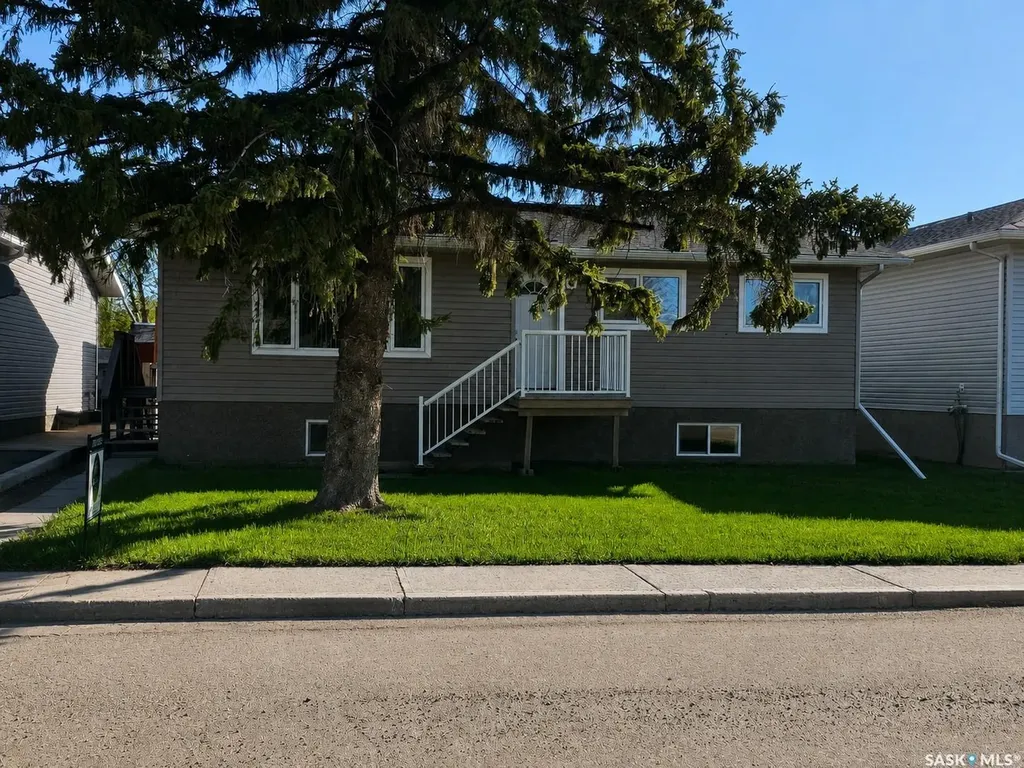 297 5th Avenue E Unity SK S0K 4L0