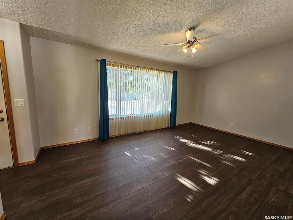 297 5th Avenue E Unity SK S0K 4L0