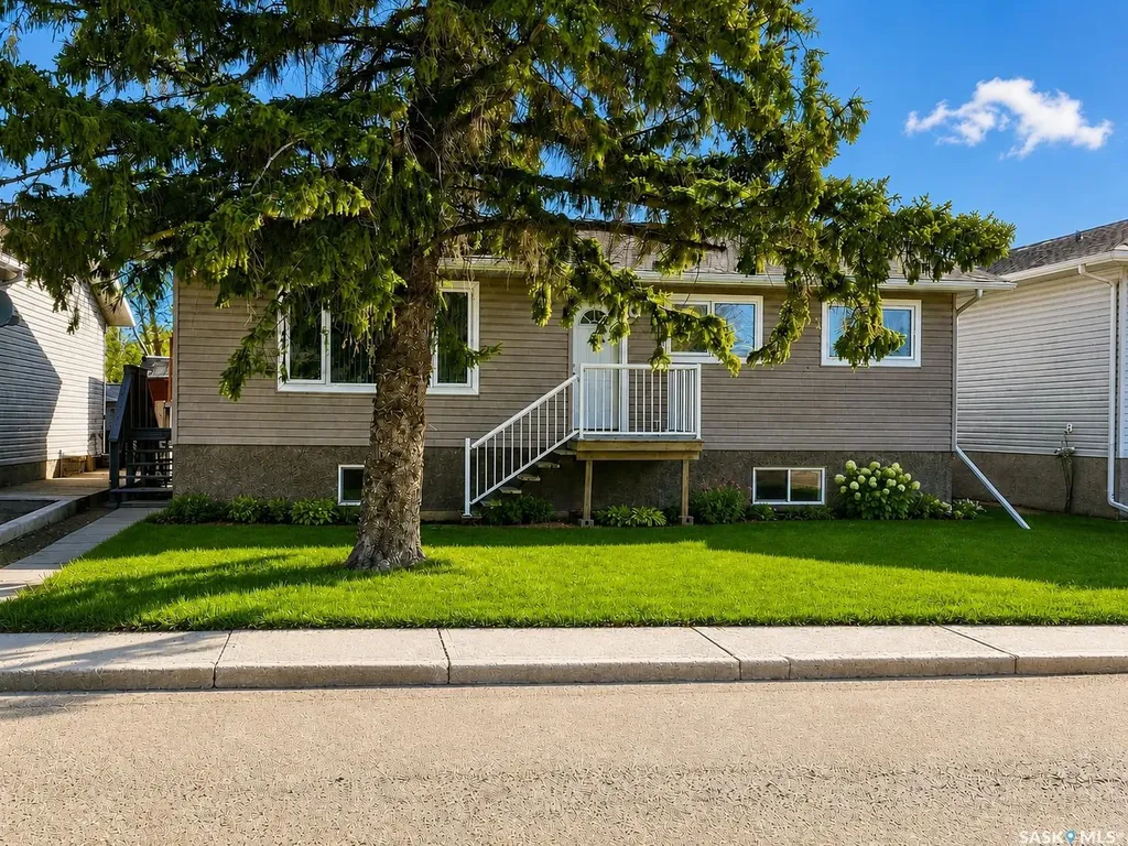 297 5th Avenue E Unity SK S0K 4L0