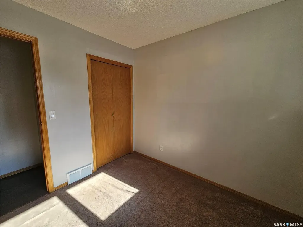 297 5th Avenue E Unity SK S0K 4L0