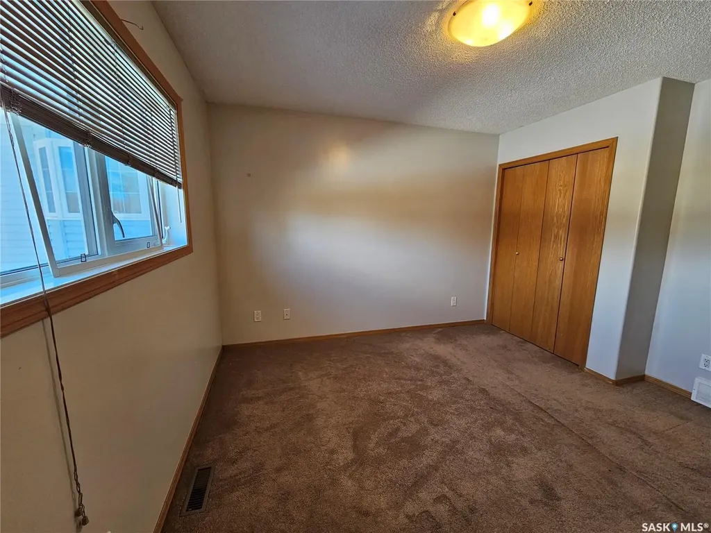 297 5th Avenue E Unity SK S0K 4L0