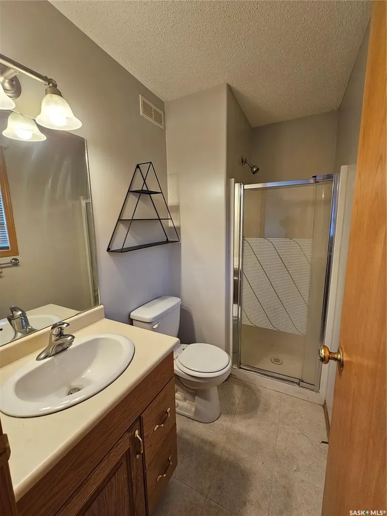 297 5th Avenue E Unity SK S0K 4L0