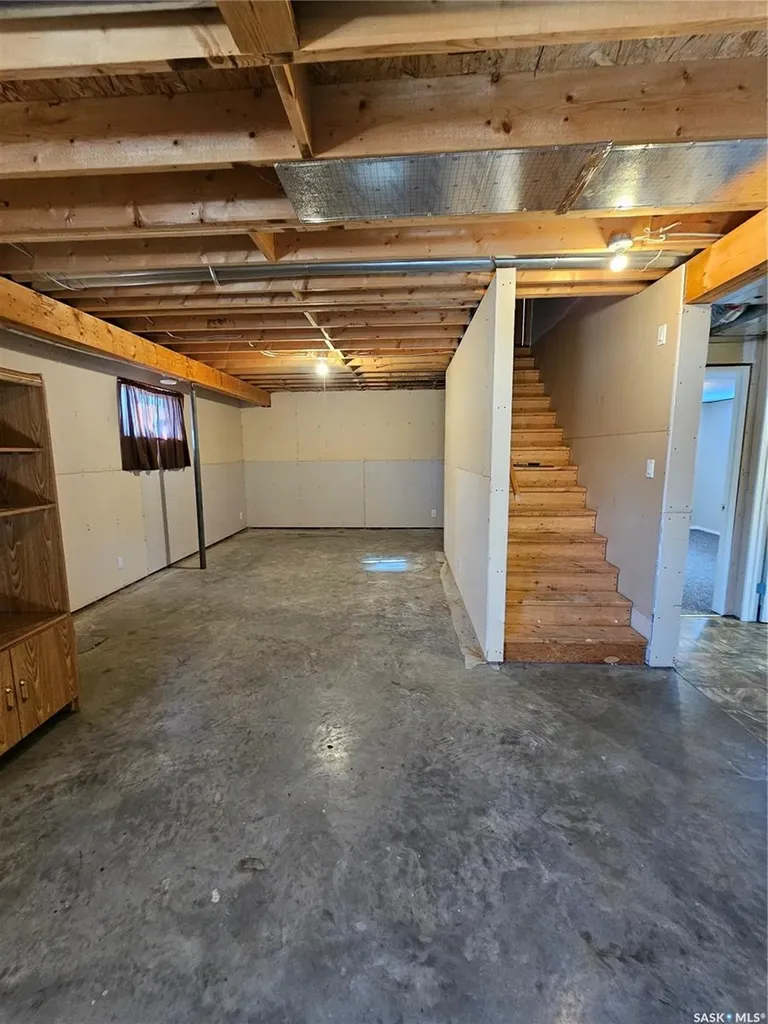 297 5th Avenue E Unity SK S0K 4L0