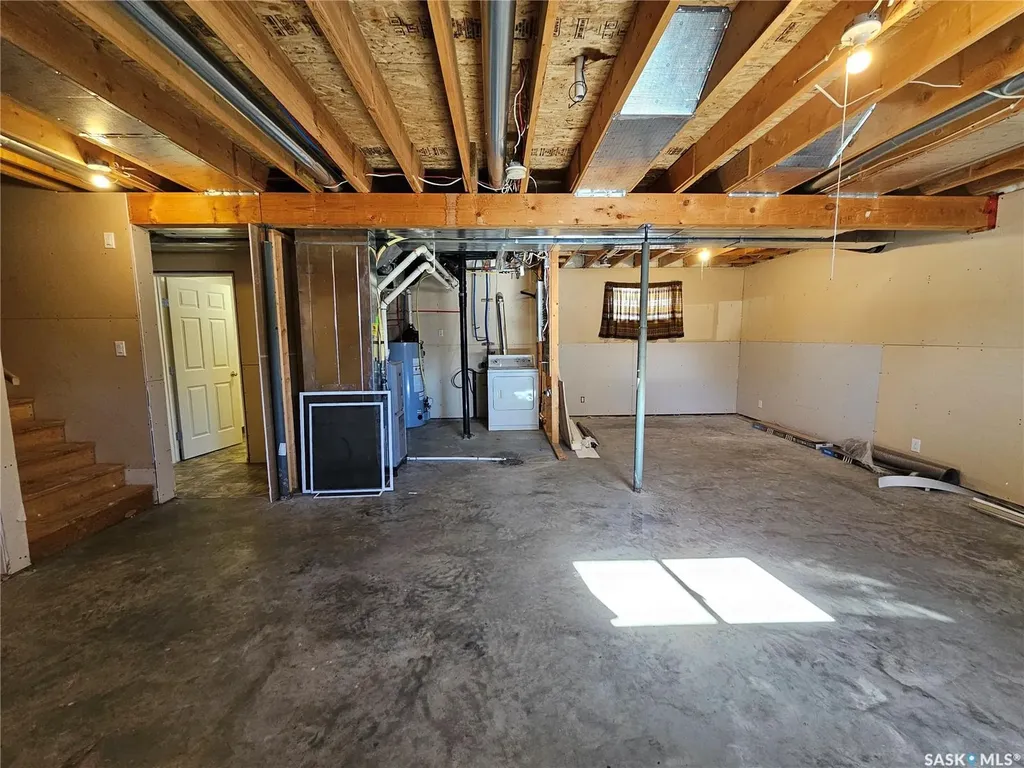 297 5th Avenue E Unity SK S0K 4L0