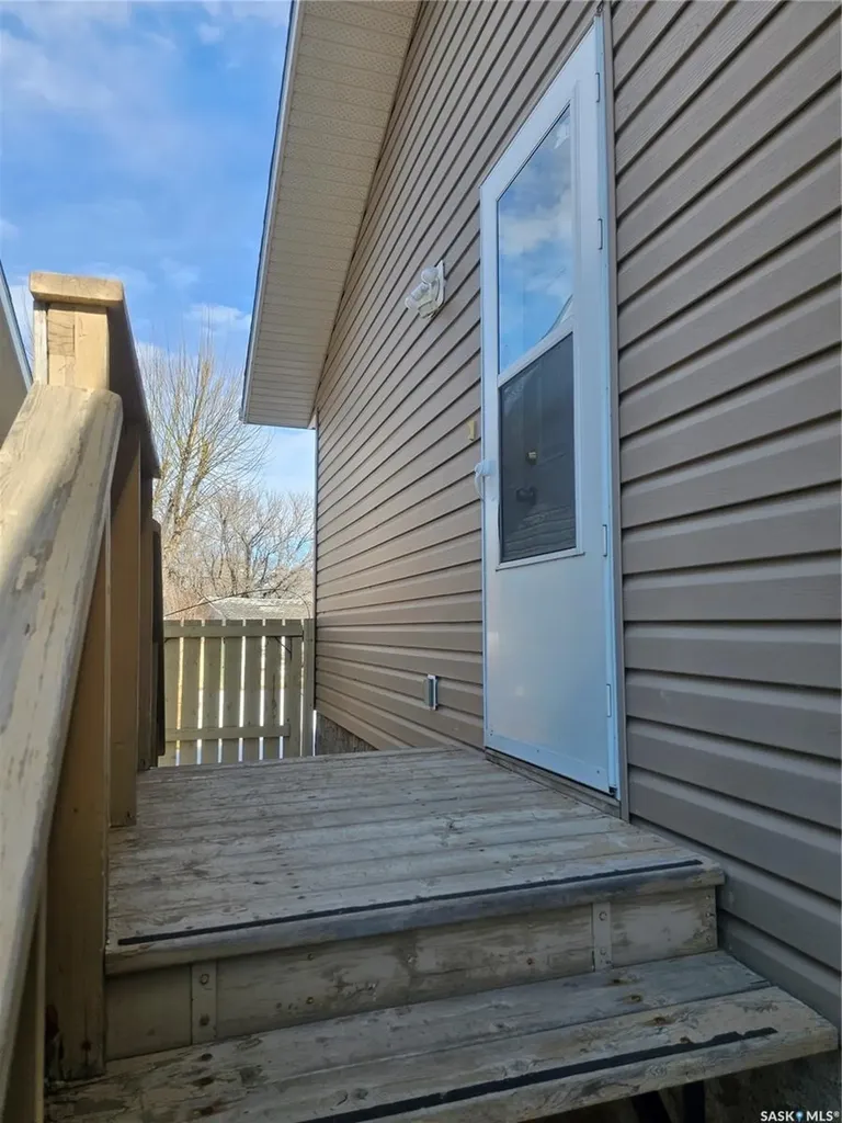 297 5th Avenue E Unity SK S0K 4L0