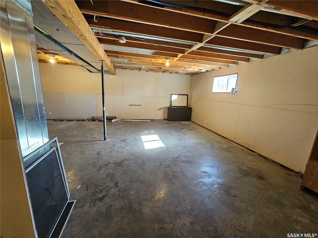 297 5th Avenue E Unity SK S0K 4L0