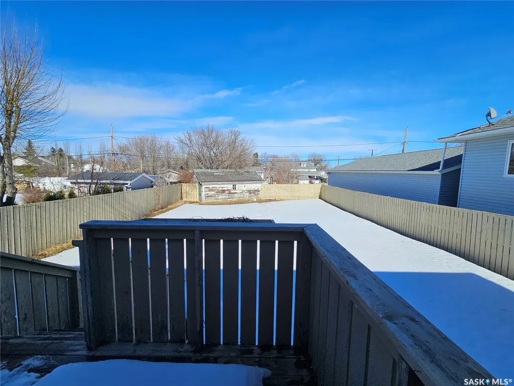 297 5th Avenue E Unity SK S0K 4L0