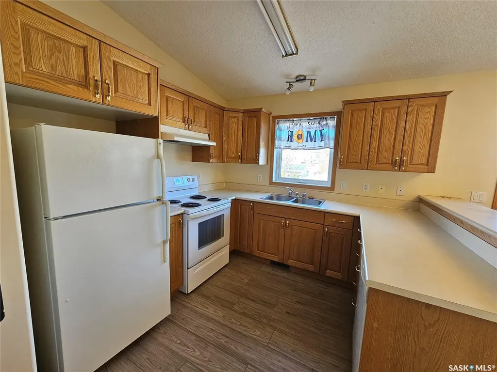 297 5th Avenue E Unity SK S0K 4L0