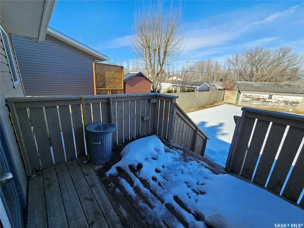 297 5th Avenue E Unity SK S0K 4L0