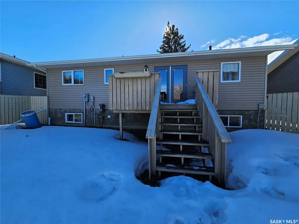 297 5th Avenue E Unity SK S0K 4L0