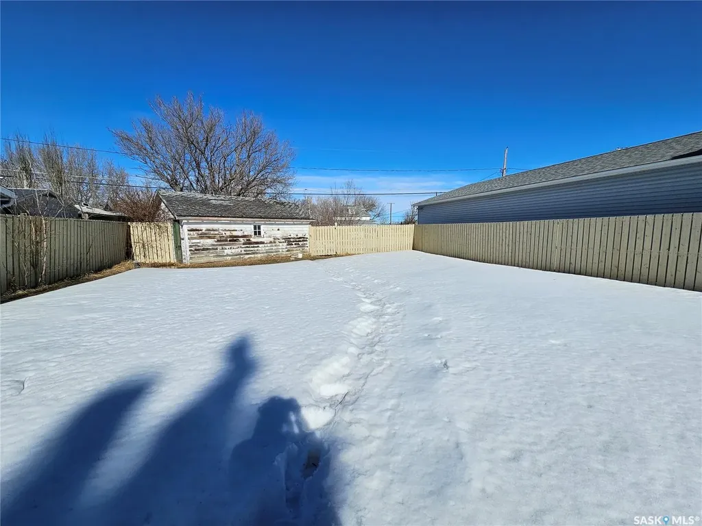 297 5th Avenue E Unity SK S0K 4L0