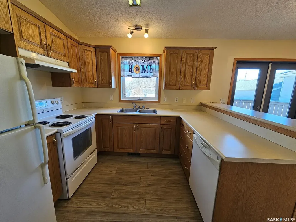 297 5th Avenue E Unity SK S0K 4L0