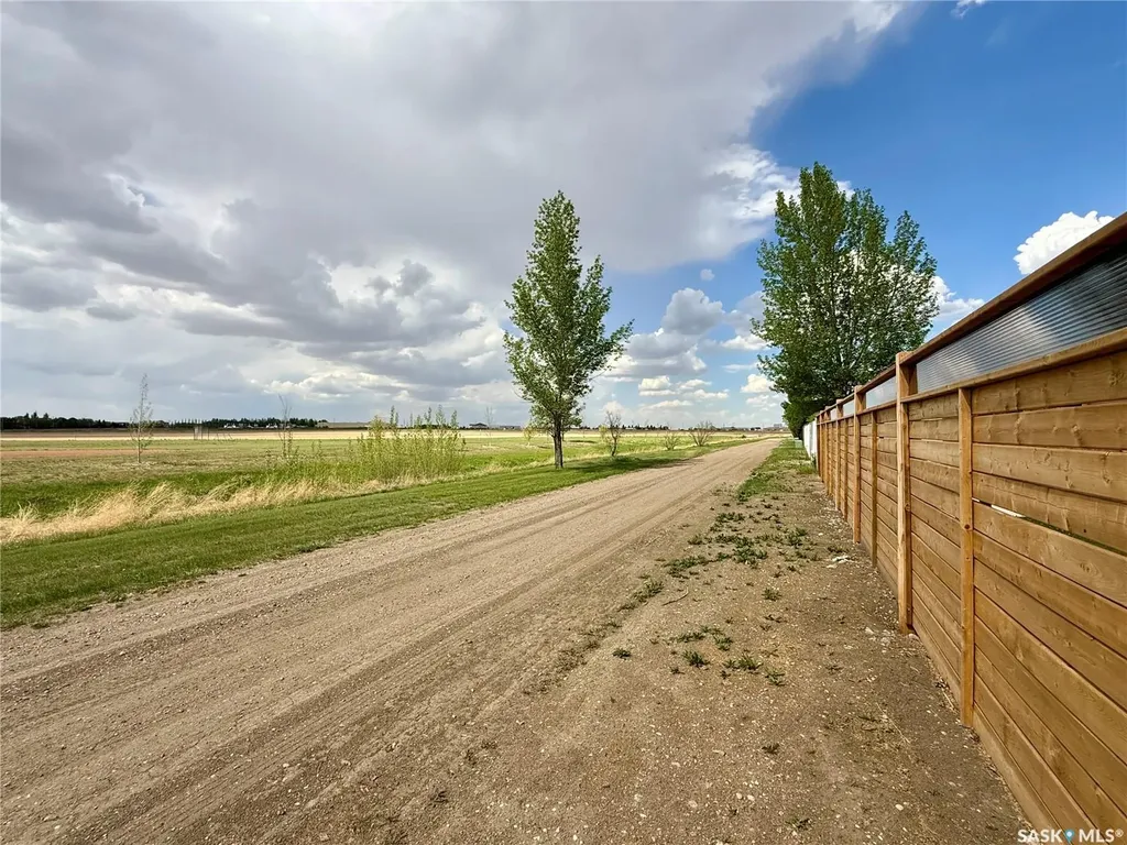 24 Hahn Crescent Kindersley SK S0L 1S1