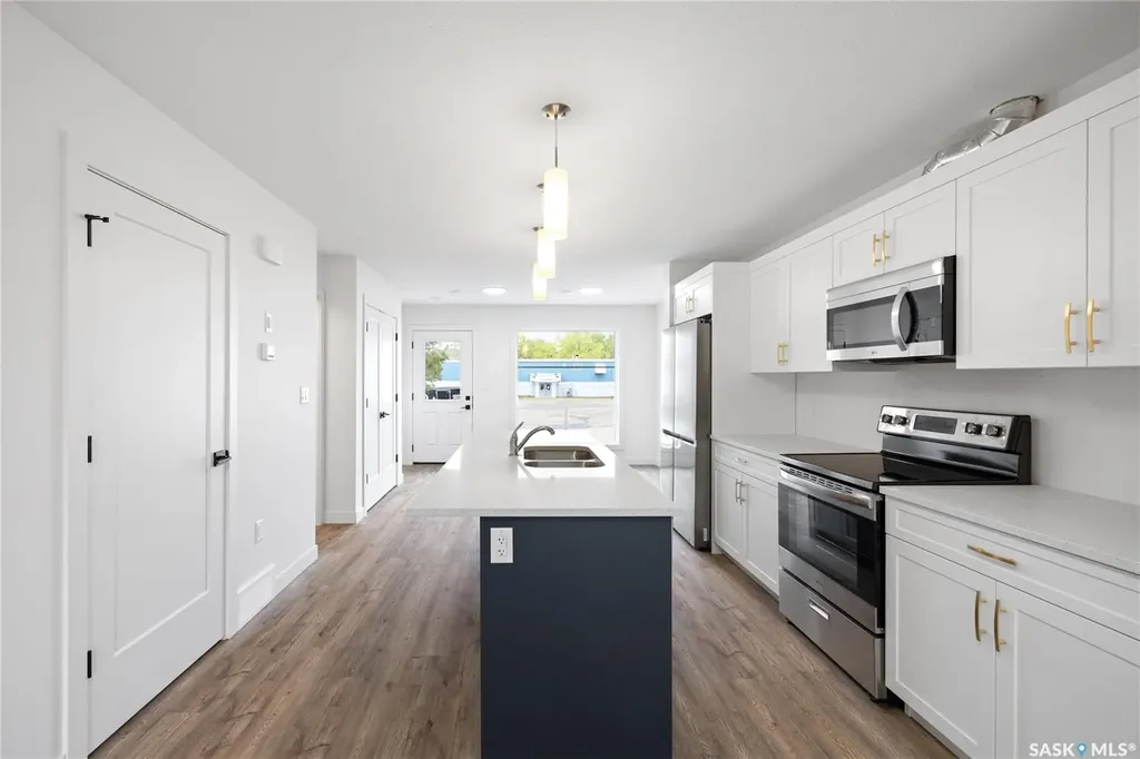 75 3rd Avenue Lumsden SK S0G 3C0