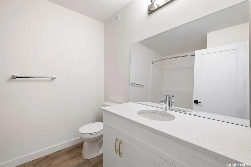 75 3rd Avenue Lumsden SK S0G 3C0