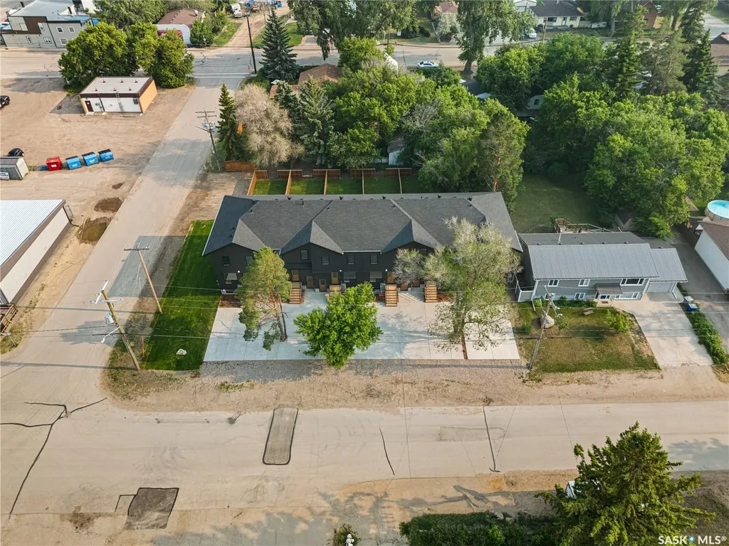 75 3rd Avenue Lumsden SK S0G 3C0