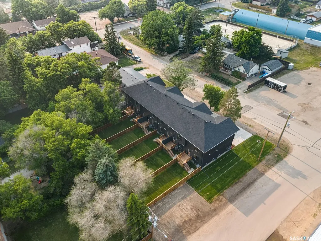 75 3rd Avenue Lumsden SK S0G 3C0