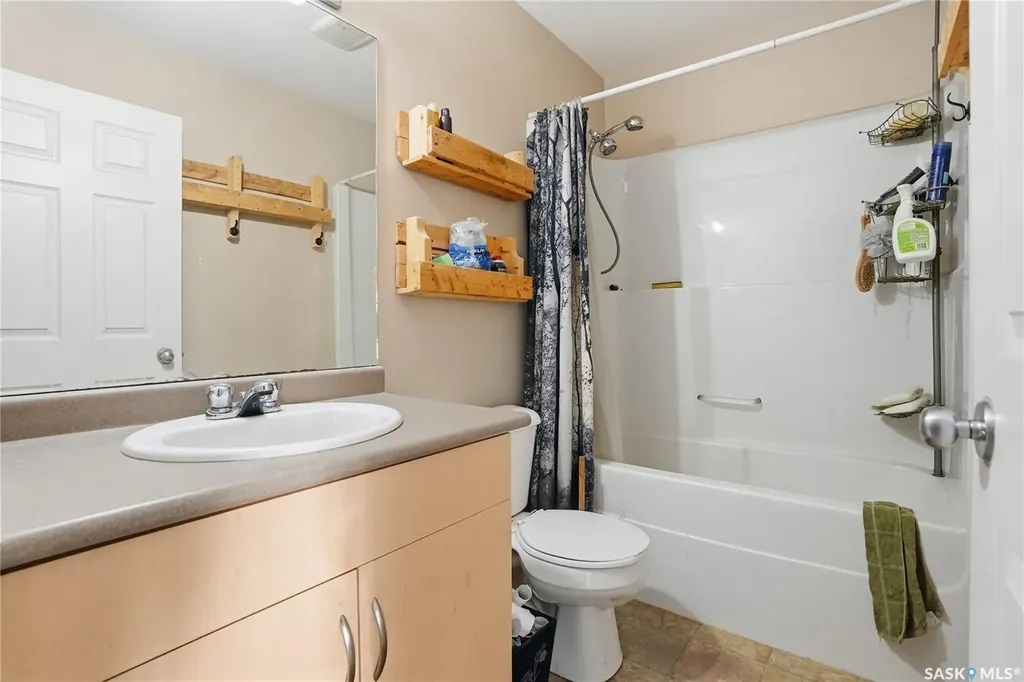 802 K Avenue N Saskatoon SK S7L 2N1