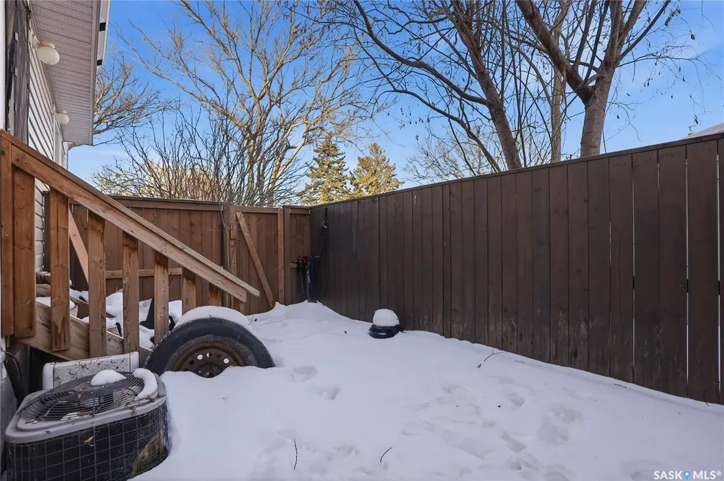 802 K Avenue N Saskatoon SK S7L 2N1