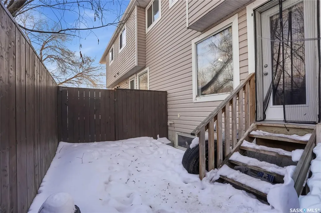 802 K Avenue N Saskatoon SK S7L 2N1