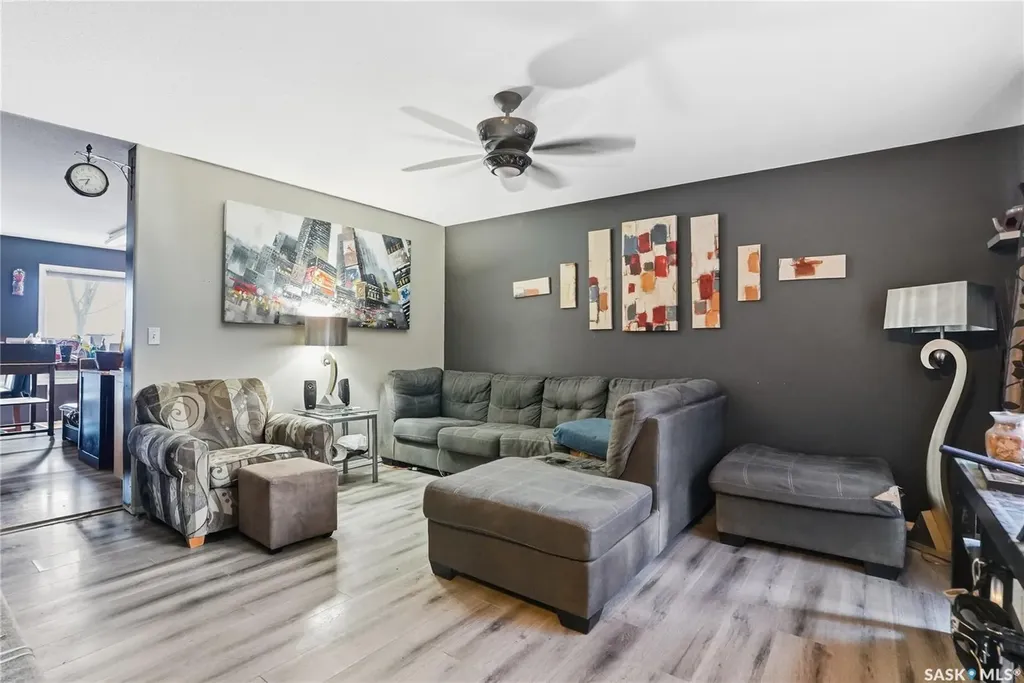 802 K Avenue N Saskatoon SK S7L 2N1