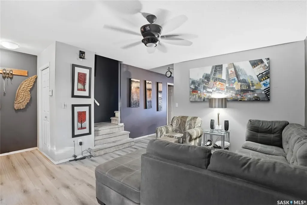 802 K Avenue N Saskatoon SK S7L 2N1