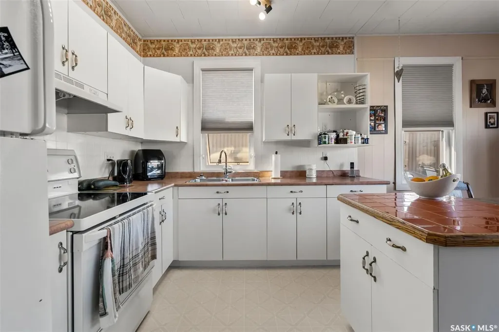 103 Main Street Watrous SK S0K 4T0