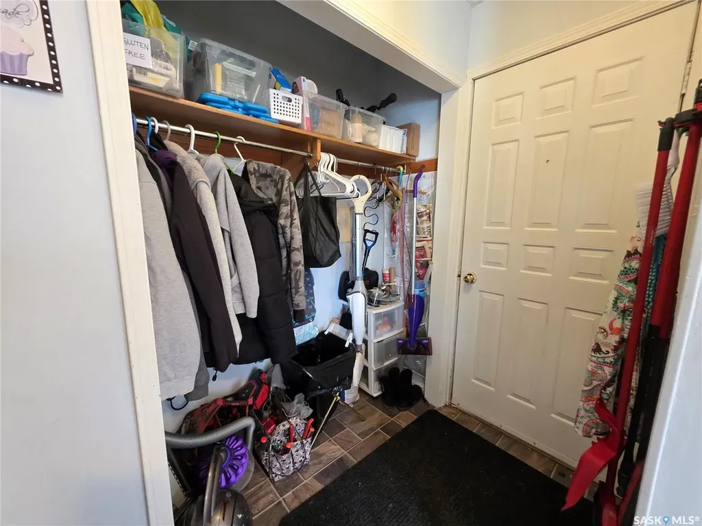 520 Dennis Street Herbert SK S0H 2A0