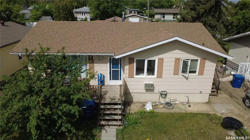 520 Dennis Street Herbert SK S0H 2A0